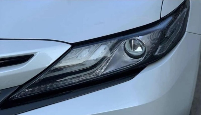 camry-light-2018-big-0