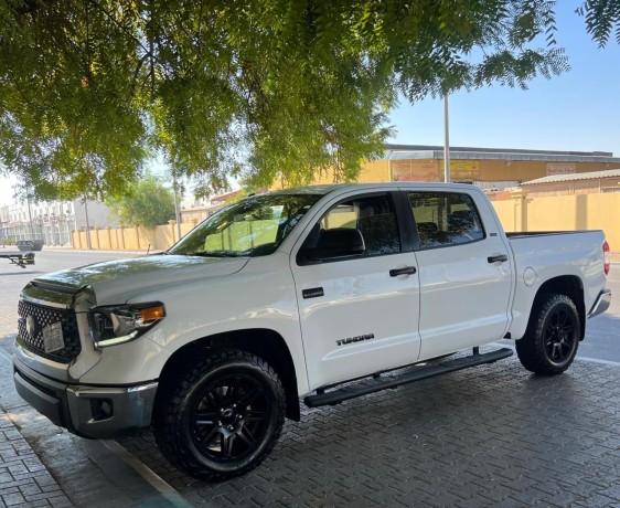 toyota-tundra-big-0