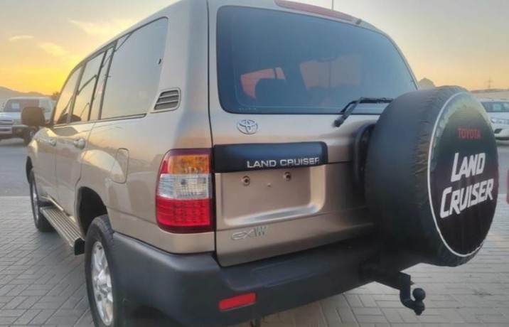 toyota-land-cruiser-vxr-big-4