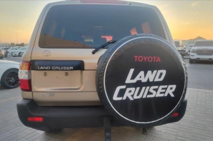 toyota-land-cruiser-vxr-big-3