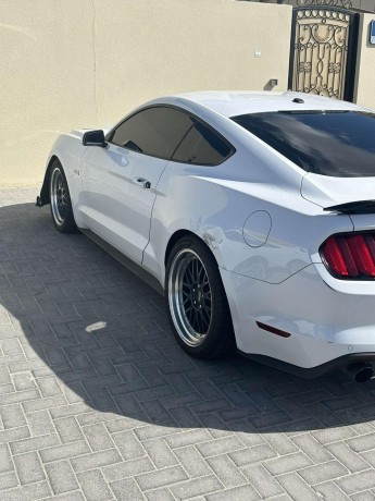 ford-mustang-gt-big-1