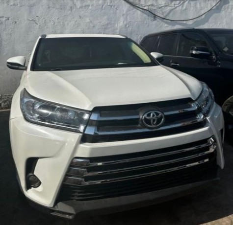 toyota-highlander-big-0