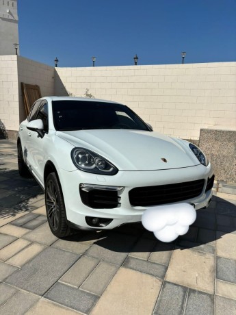 porsche-cayenne-big-0