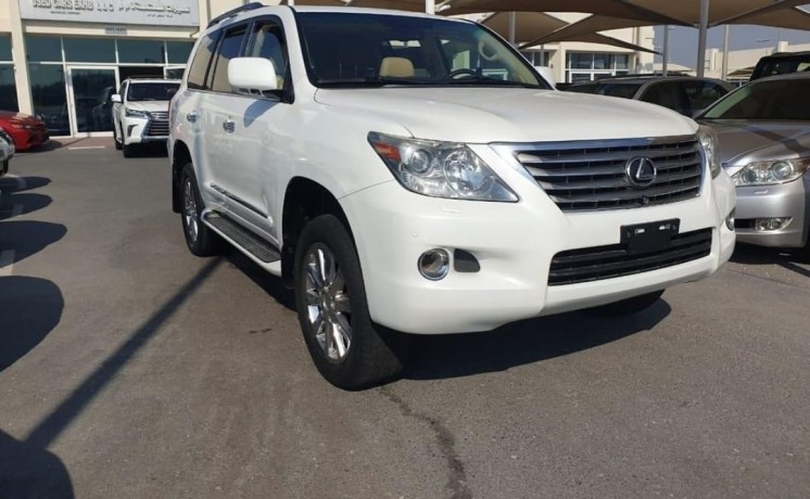 lexus-lx570-big-0