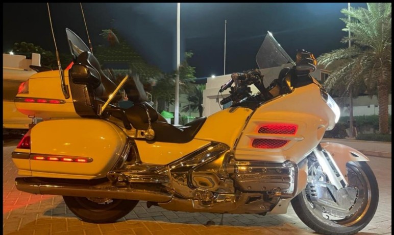 honda-gold-wing-big-0