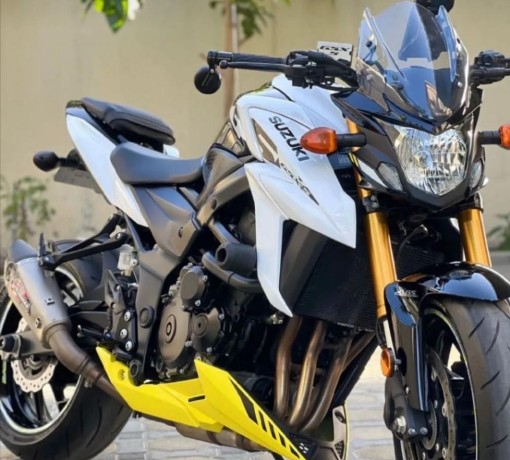 suzuki-gsxs750-big-0