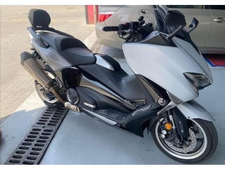 Yamaha tmax