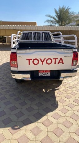 toyota-hilux-big-2