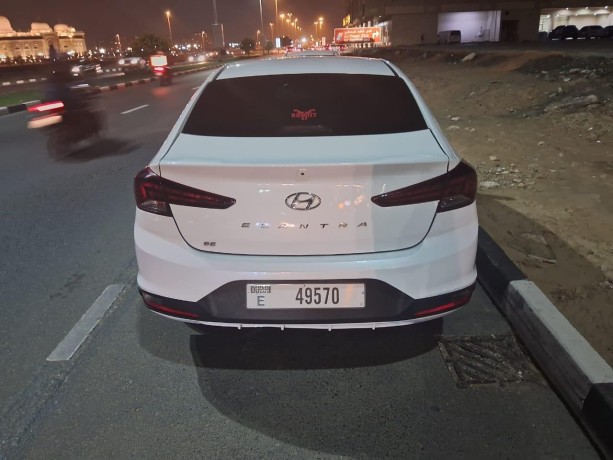 hyundai-elantra-big-3