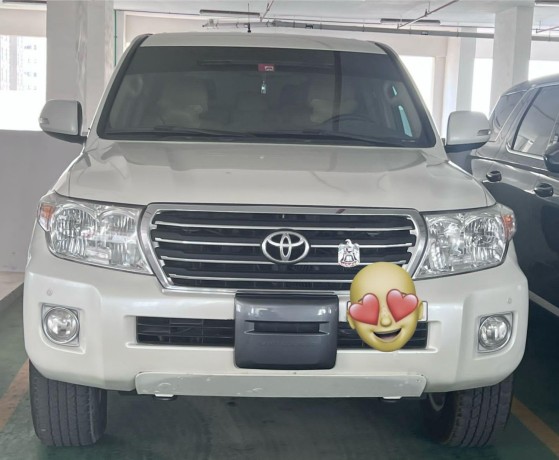 toyota-land-cruiser-big-0