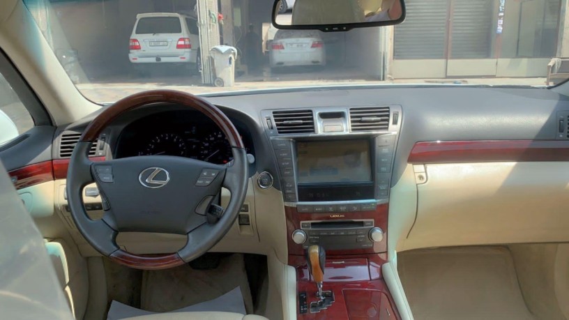 lexus-ls-460-big-4