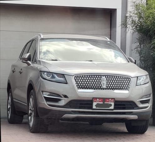 lincoln-mkc-big-0