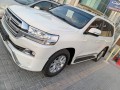 toyota-land-cruiser-gxr-small-2