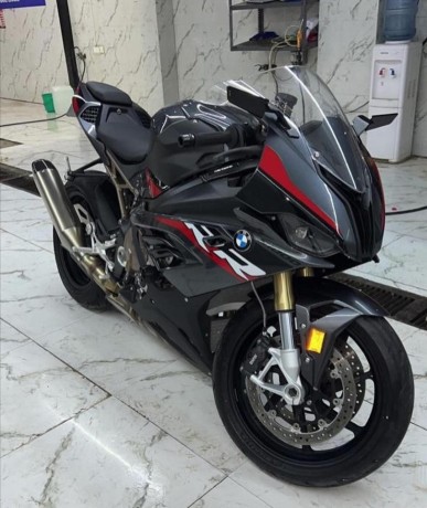 bmw-s1000rr-big-0