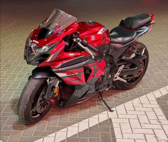 suzuki-gsxr-big-0