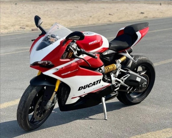 ducati-panigale-big-0