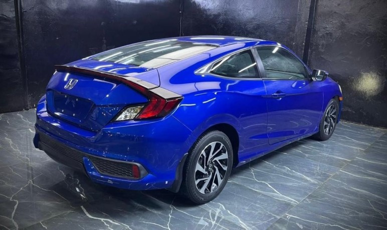 honda-civic-2018-big-4