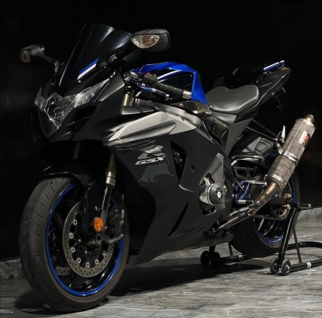 suzuki-gsxr-big-0