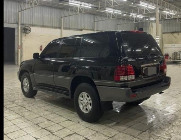 lexus-lx470-big-1