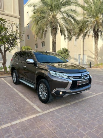 mitsubishi-montero-sport-big-0