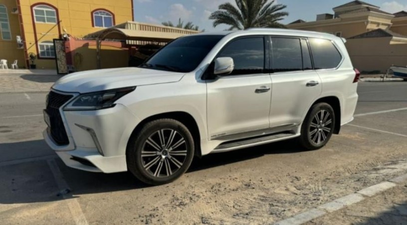 lexus-lx570-big-0