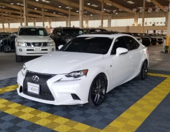 lexus-is200t-f-sport-big-0