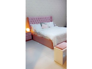 King size bed+ 2 side table