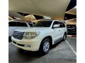 toyota-land-cruiser-gxr-small-0