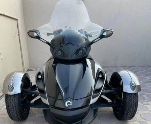 canam-spyder-big-0