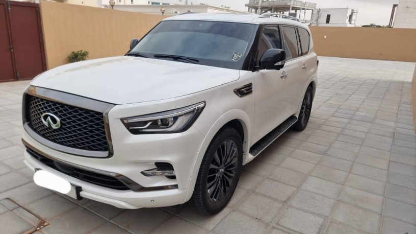 infiniti-qx80-big-0