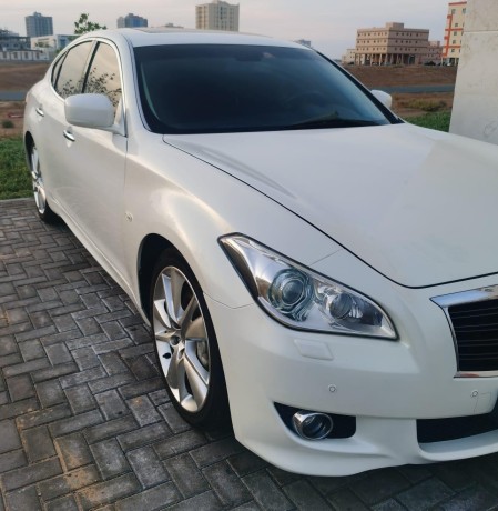 infiniti-m37s-big-3