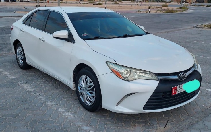 toyota-camry-big-0