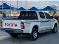 toyota-hilux-small-2