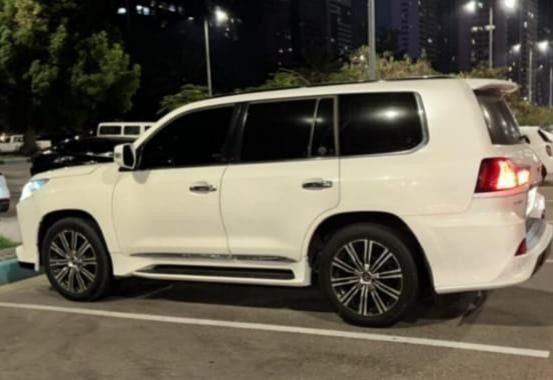 lexus-lx570-big-3