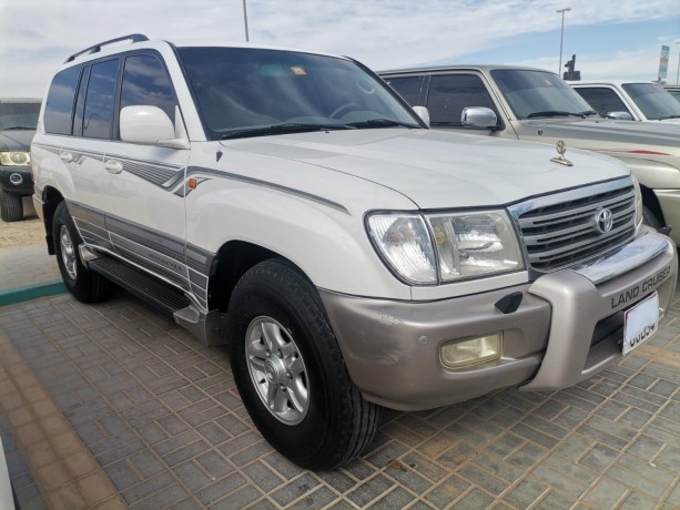 toyota-land-cruiser-big-1