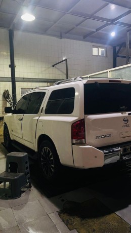 nissan-armada-big-1