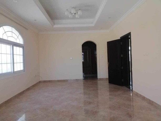 luxurious-villa-for-rent-in-al-mizhar-4-bed-room-service-block-big-2