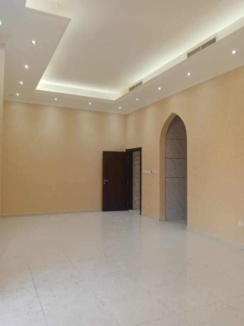 luxurious-villa-for-rent-in-al-mizhar-4-bed-room-service-block-big-1