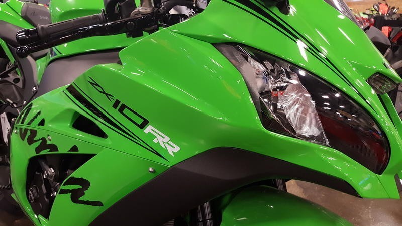 2019-kawasaki-ninja-zx-10rr-big-1