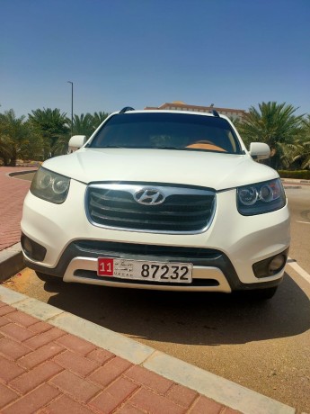 hyundai-santafe-2012-gcc-big-1