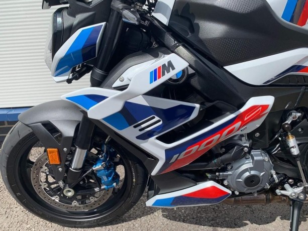 2023-bmw-m1000r-whatsapp-971521974732-big-1