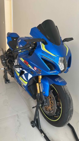 suzuki-gsxr1000r-big-1