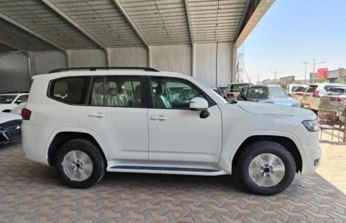 2024-toyota-land-cruiser-whatsapp-me-on-971586703639-big-0