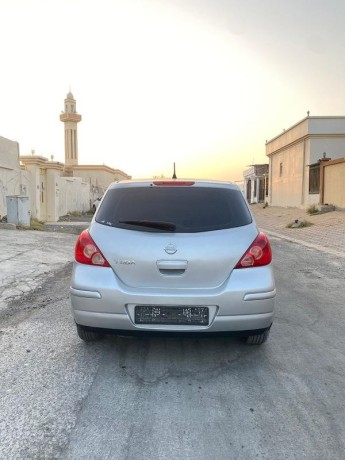 nissan-tiida-2011-big-1