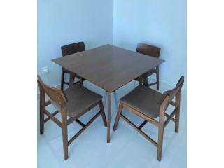 4 person dining table