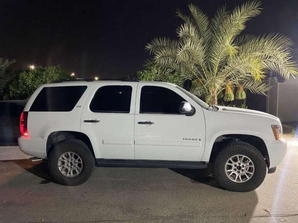 chevrolet-tahoe-2008-big-2