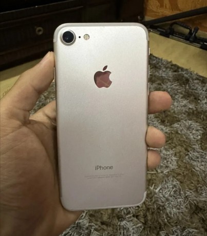 iphone-7-32-gb-big-0