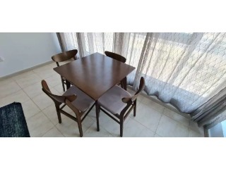 4 person dining table