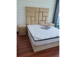 Wooden bed + matress