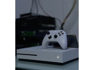 Xbox one S  1Tb